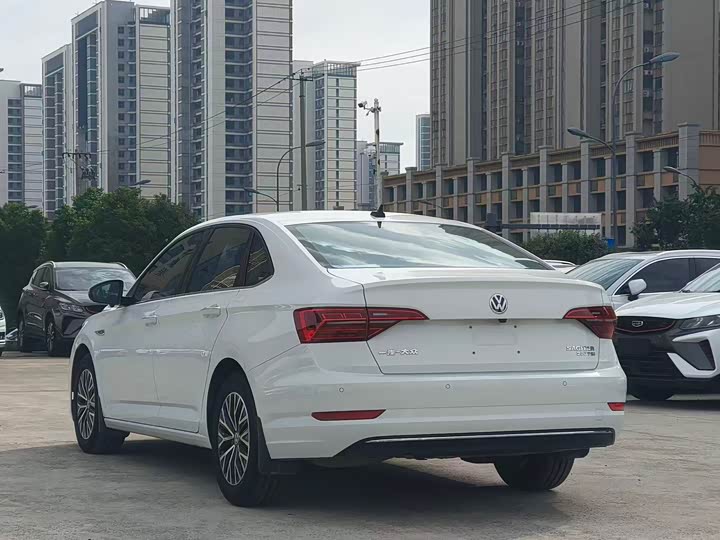 Фото 7 - Volkswagen Sagitar L