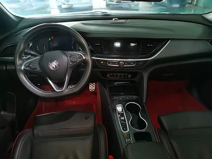 Фото 10 - Buick Regal