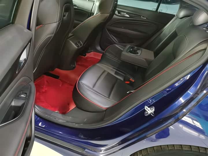 Фото 17 - Buick Regal