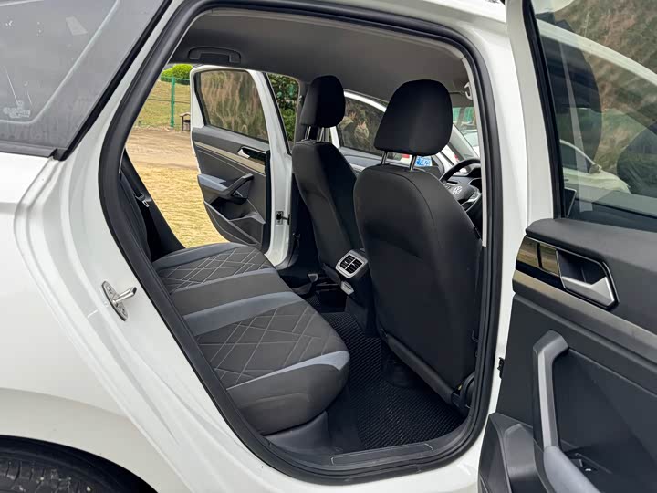 Фото 10 - Volkswagen Lavida