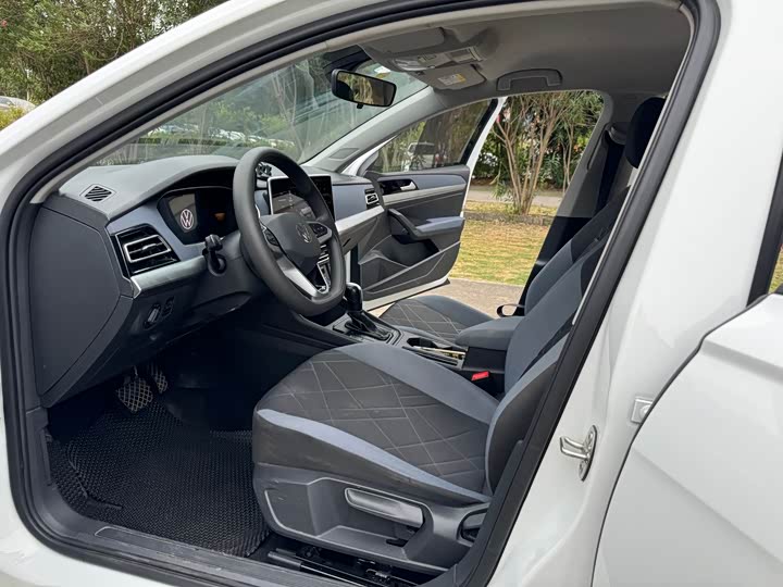 Фото 12 - Volkswagen Lavida