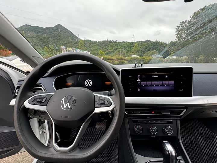 Фото 14 - Volkswagen Lavida