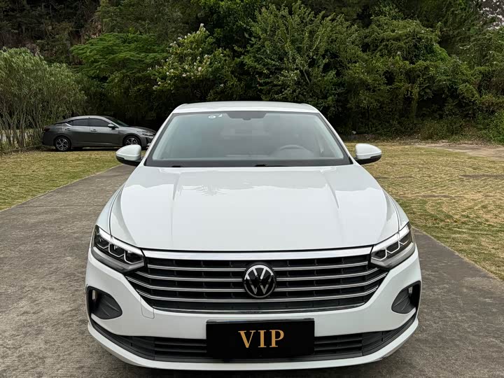 Фото 2 - Volkswagen Lavida