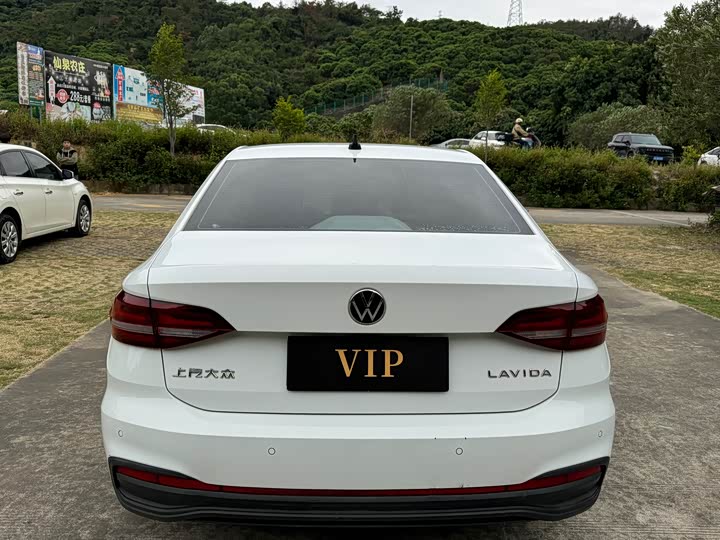 Фото 4 - Volkswagen Lavida