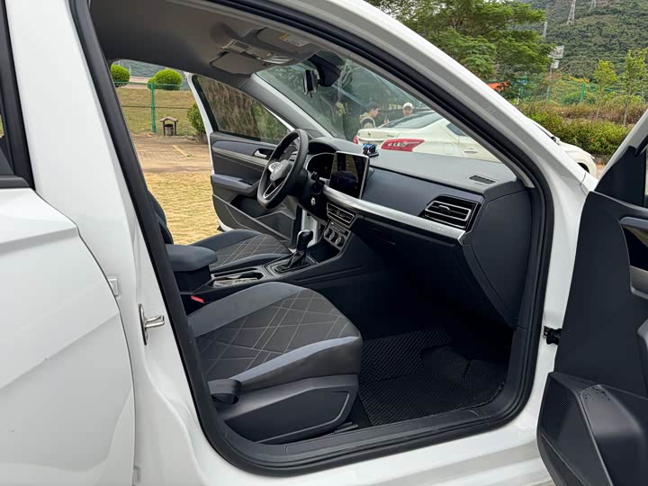 Фото 9 - Volkswagen Lavida