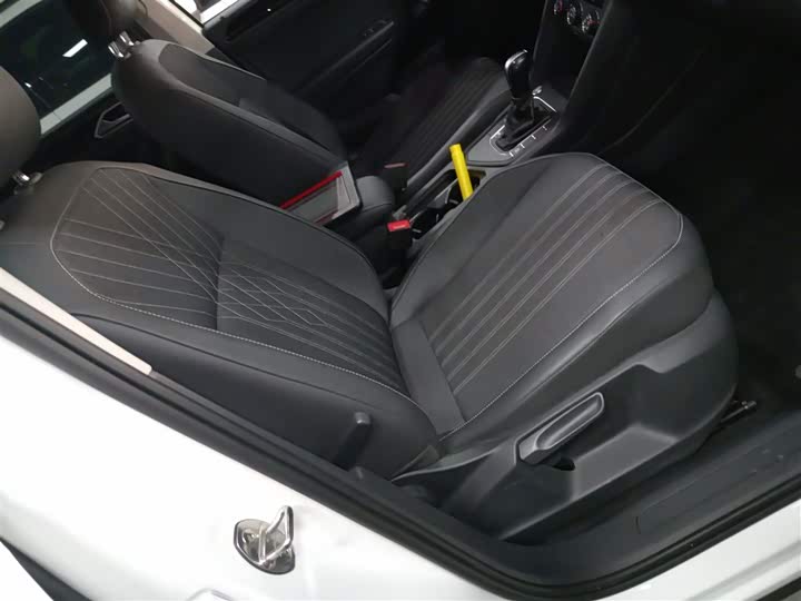 Фото 25 - Volkswagen Tiguan L Pro