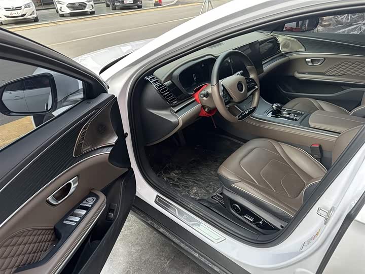 Фото 8 - BYD Han