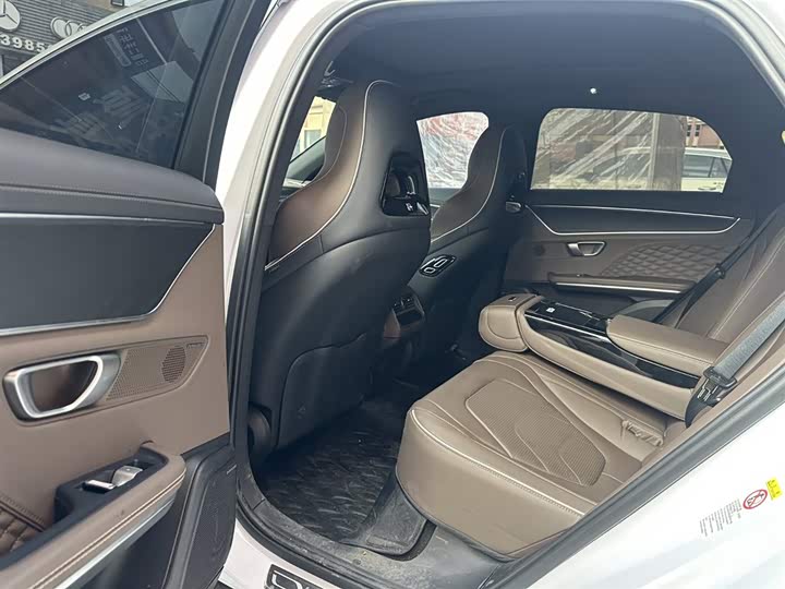 Фото 9 - BYD Han