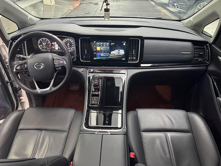 Фото 13 - GAC Trumpchi M8