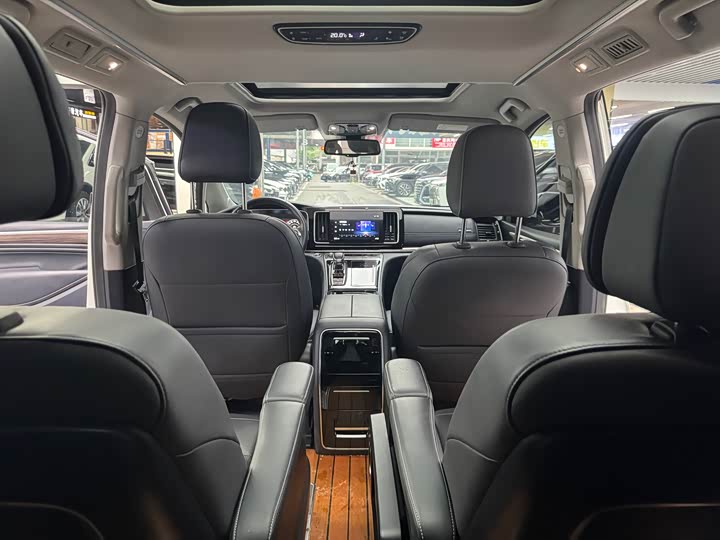 Фото 20 - GAC Trumpchi M8