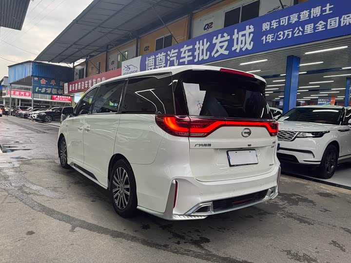 Фото 28 - GAC Trumpchi M8