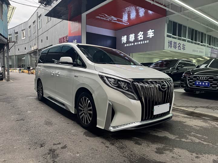 Фото 3 - GAC Trumpchi M8