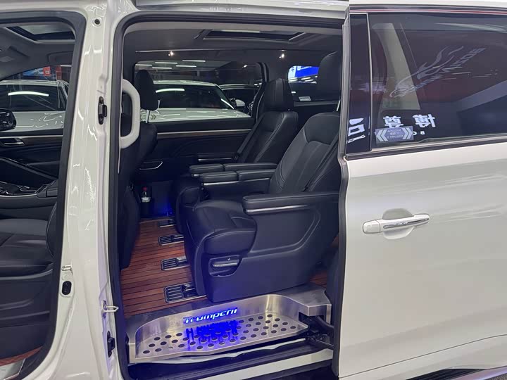 Фото 8 - GAC Trumpchi M8