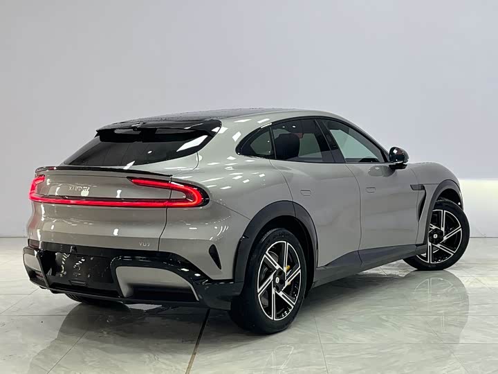 Фото 6 - Xiaomi YU7