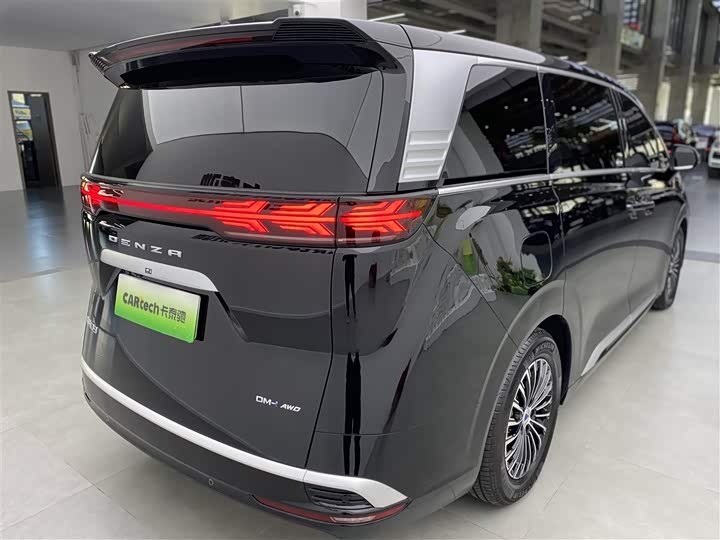 Фото 29 - Denza D9