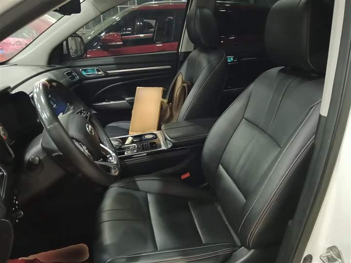 Фото 15 - GAC Trumpchi GS8