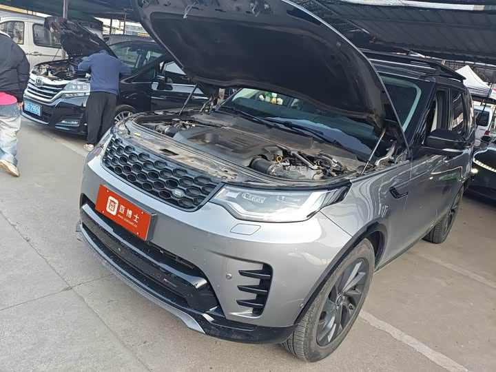 Фото 11 - Land Rover Discovery