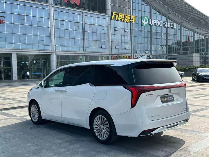 Фото 4 - Buick GL8 Century