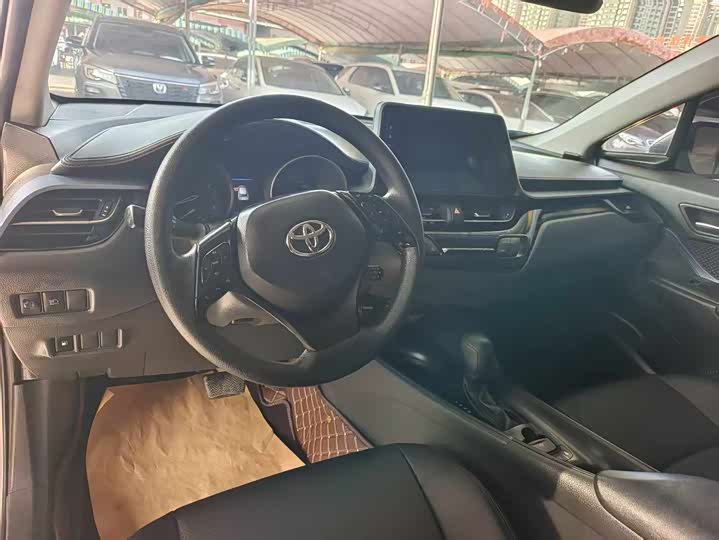 Фото 6 - Toyota Izoa