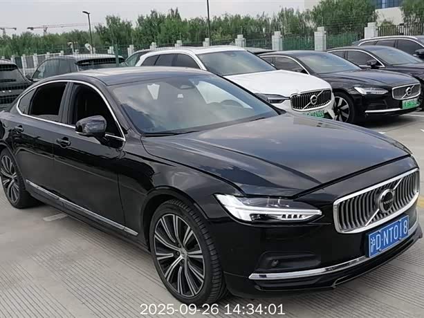 Фото 3 - Volvo S90