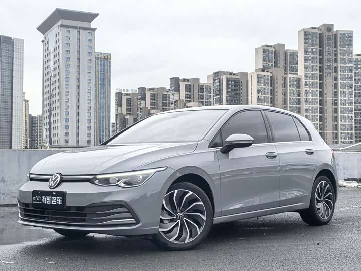 Фото 1 - Volkswagen Golf