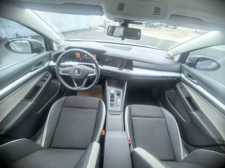 Фото 5 - Volkswagen Golf