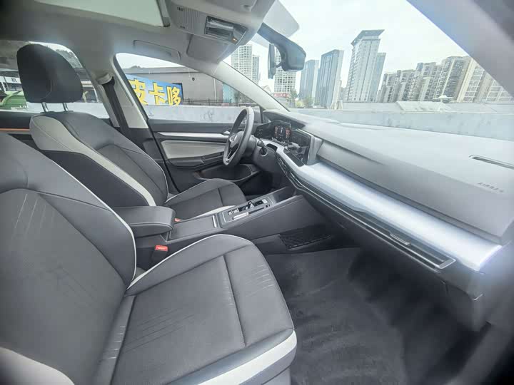 Фото 6 - Volkswagen Golf