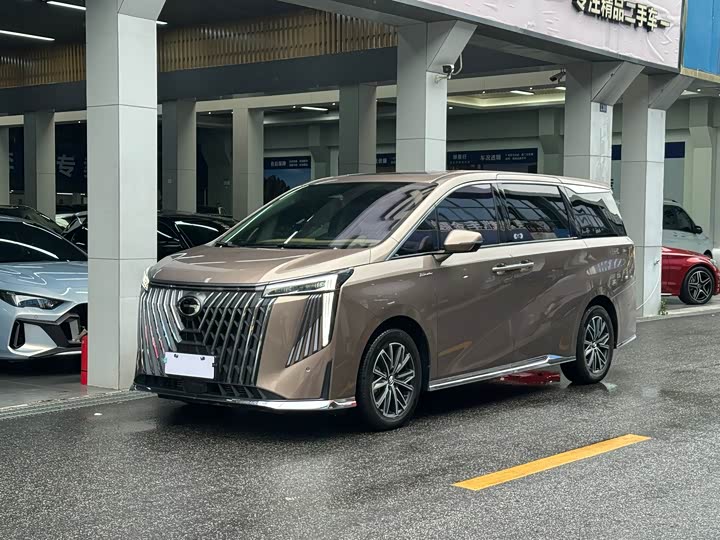 Фото 1 - GAC Trumpchi M8