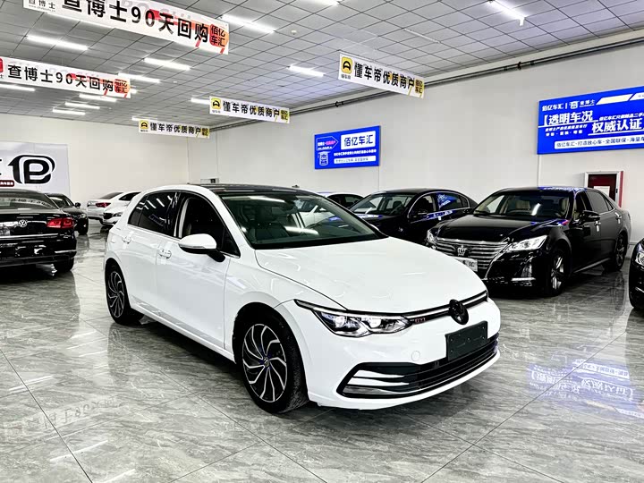 Фото 3 - Volkswagen Golf