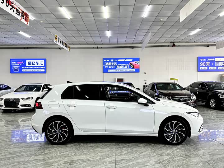 Фото 4 - Volkswagen Golf