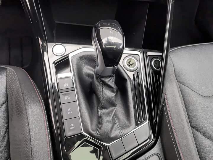 Фото 13 - Volkswagen Tayron