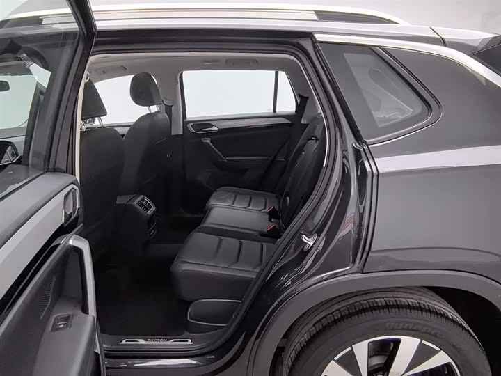 Фото 15 - Volkswagen Tayron