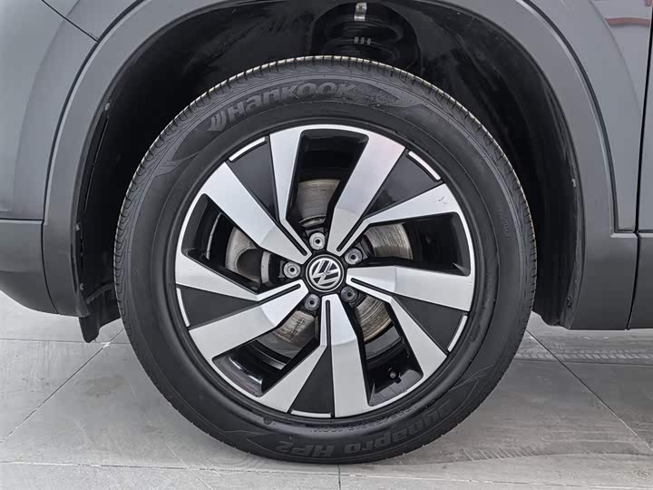 Фото 17 - Volkswagen Tayron