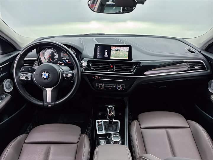 Фото 11 - BMW 1 Series