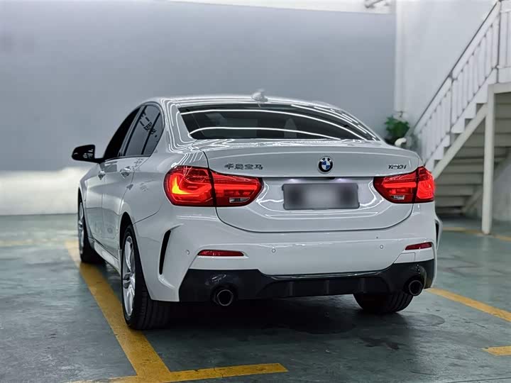 Фото 8 - BMW 1 Series