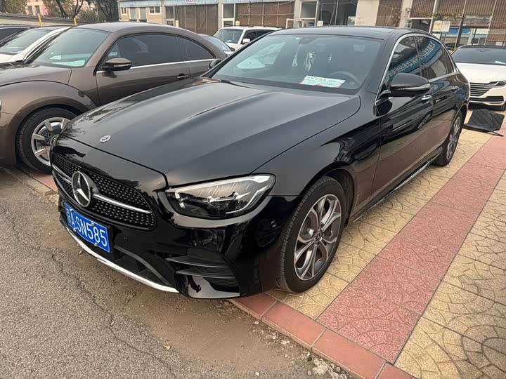 Фото 1 - Mercedes-Benz E-Class