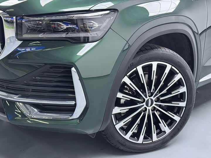 Фото 2 - Geely Monjaro