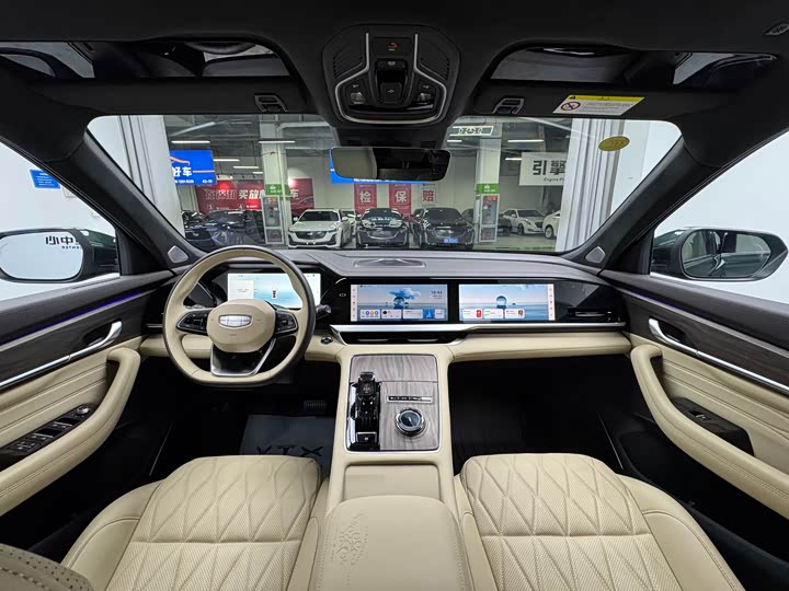 Фото 8 - Geely Monjaro