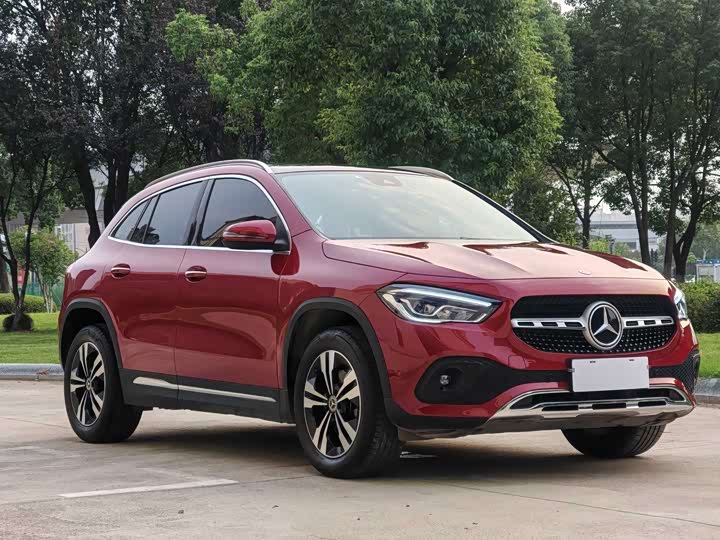 Фото 2 - Mercedes-Benz GLA-Class