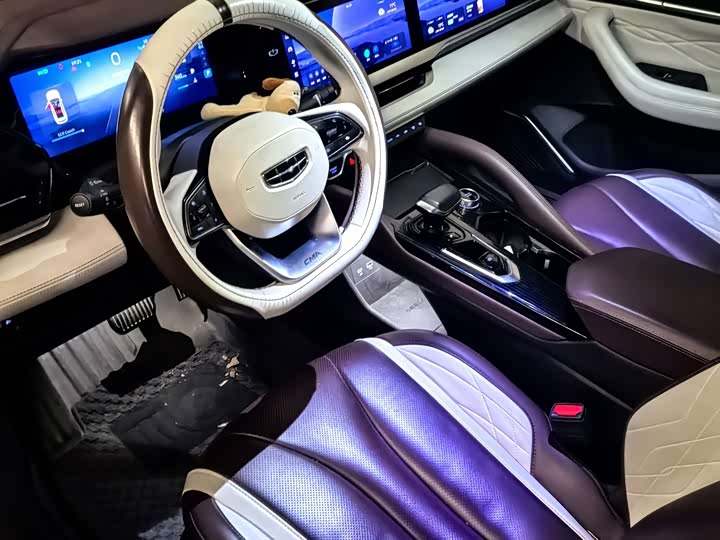 Фото 4 - Geely Monjaro