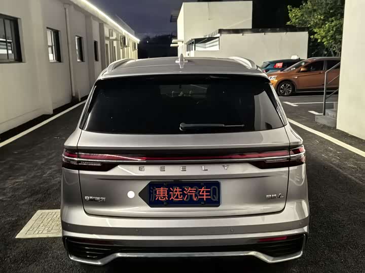 Фото 6 - Geely Monjaro