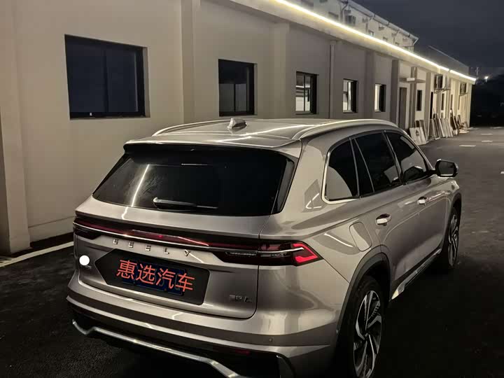 Фото 7 - Geely Monjaro