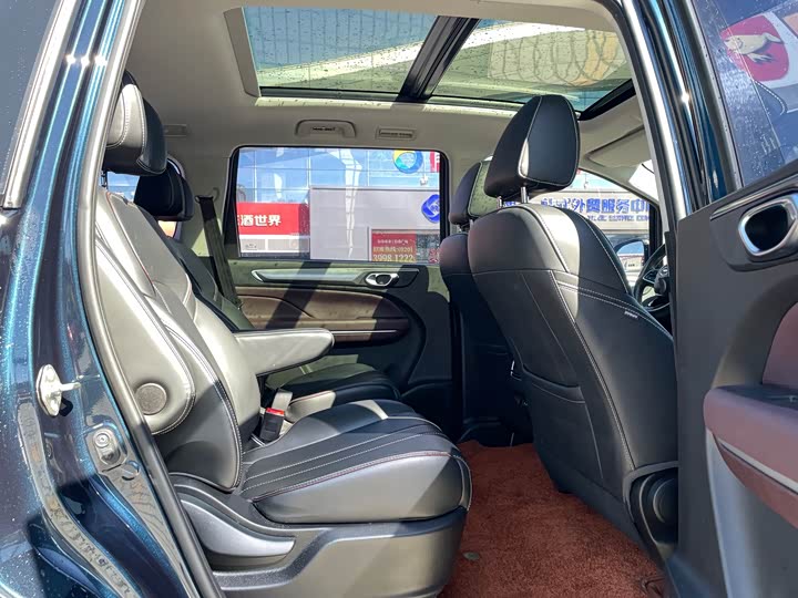 Фото 12 - GAC Trumpchi M6