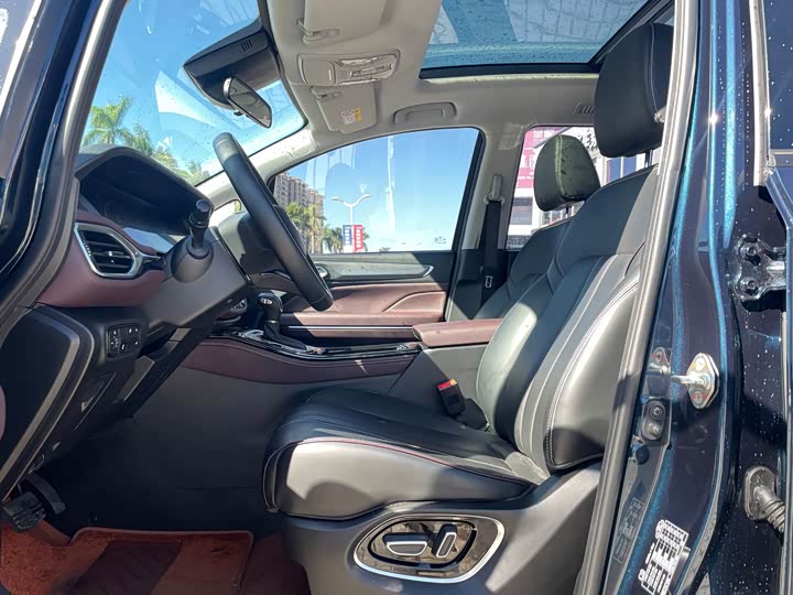 Фото 30 - GAC Trumpchi M6