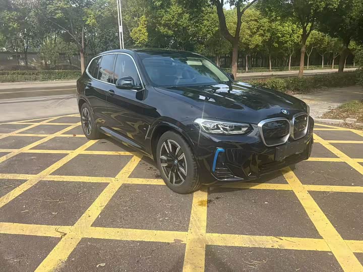 Фото 3 - BMW iX3
