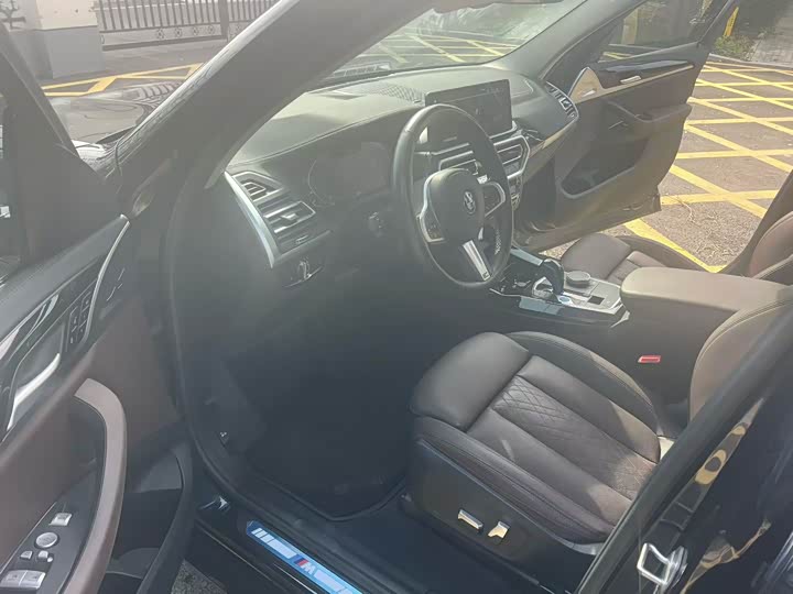 Фото 9 - BMW iX3