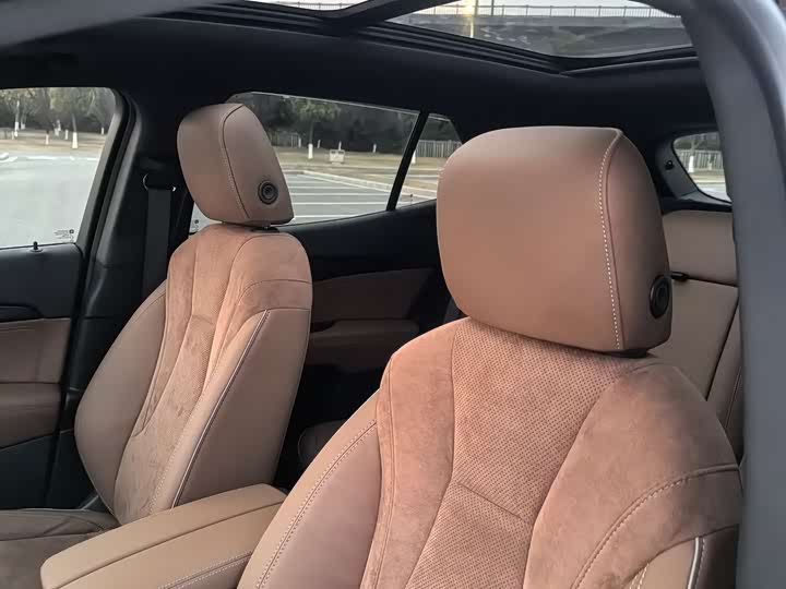 Фото 9 - Buick Envision Plus