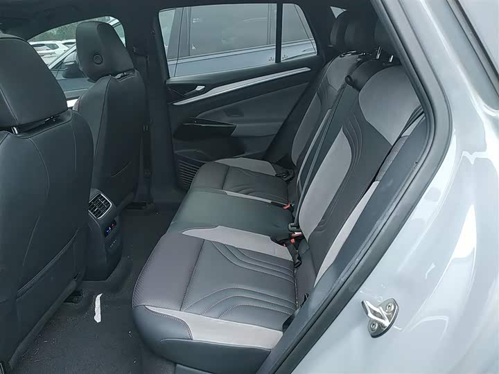 Фото 17 - Volkswagen ID.4 Crozz