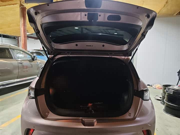 Фото 19 - BYD Dolphin