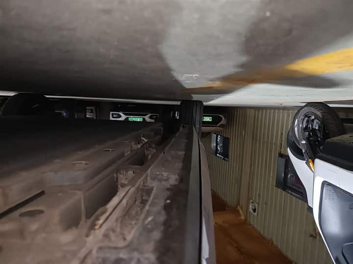 Фото 21 - BYD Dolphin